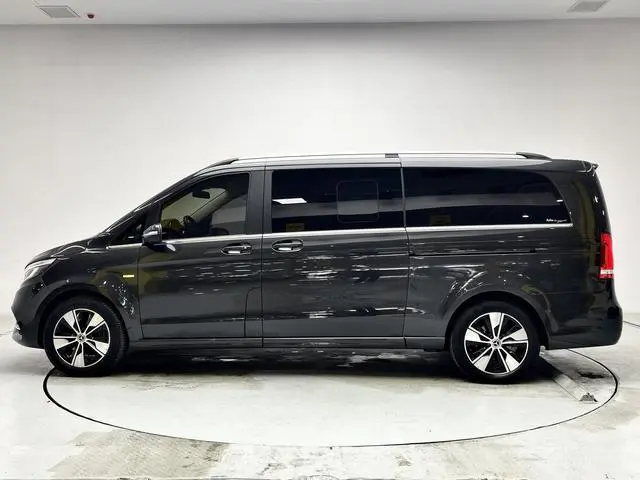 Mercedes-Benz Mercedes-Benz V-class V 260 L Long wheelbase Deluxe Edition