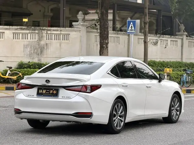 Lexus Lexus ES 260 Excellent Edition