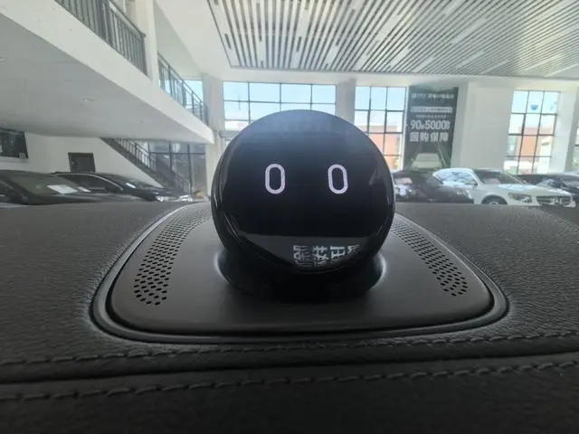 NIO NIO ES8 580KM base version six seats