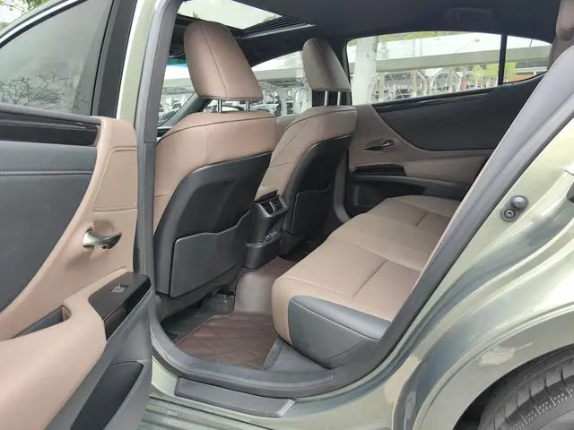 Lexus Lexus ES 200 Excellent Edition