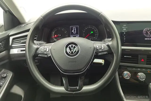 Volkswagen Bora 1.5L automatic comfort intelligent version