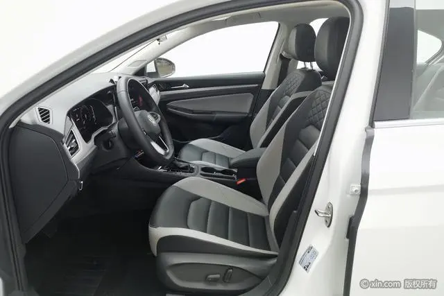 Volkswagen Bora 300TSI DSG Premium Edition