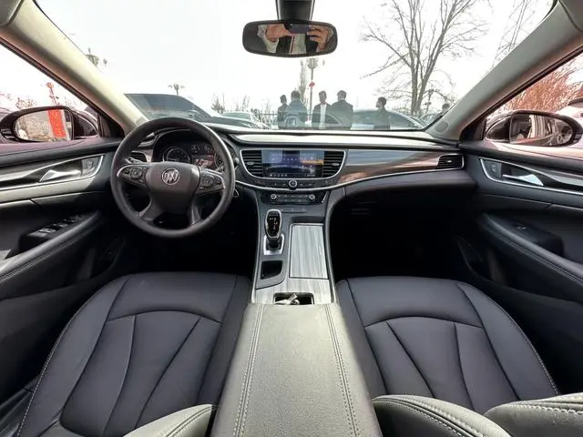 Buick Lacrosse 652T luxury