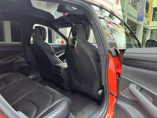 Xiaomi Xiaomi SU7 Four-wheel drive, long battery life, Max version