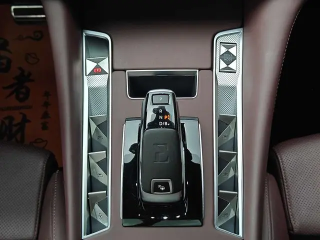 DS DS 9 PHEV 1.6T E-TENSE Opera Version