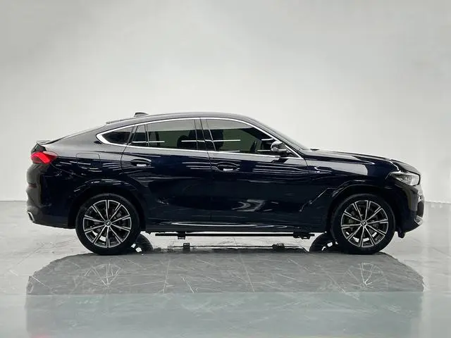 BMW BMW X6 Facelift xDrive30i M sports suit