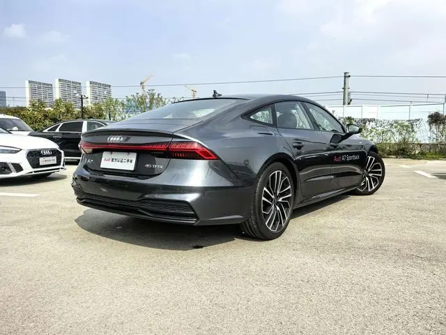 Audi Audi A7 45 TFSI Premium selection