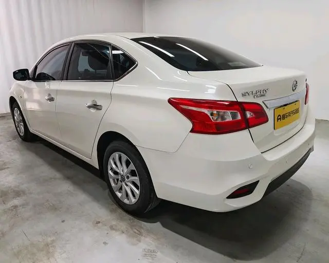 Nissan Xuan Yi Classic 1.6 XE CVT Comfort Edition
