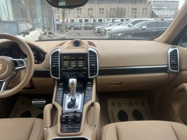 Porsche Cayenne Cayenne Platinum Edition 3.0T