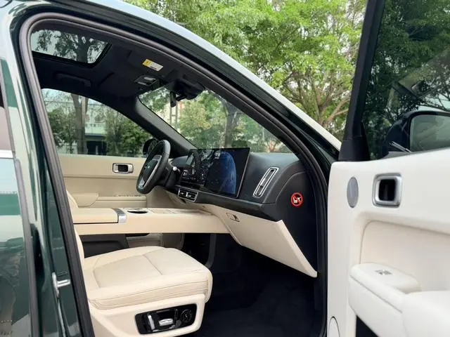 Li Auto Ideal L9 Max version