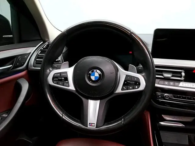 BMW BMW X4 xDrive 25i M sports suit