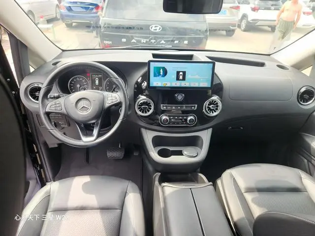 Mercedes-Benz Vito 2.0T Business Edition 7 Seats