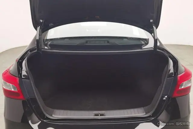 Nissan Xuan Yi Classic 1.6 XE CVT Comfort Edition