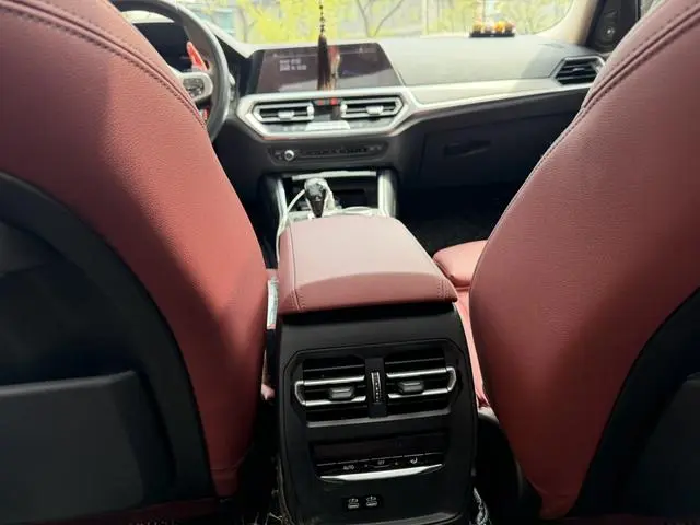 BMW BMW 3 Series Facelift 325Li M sports suit
