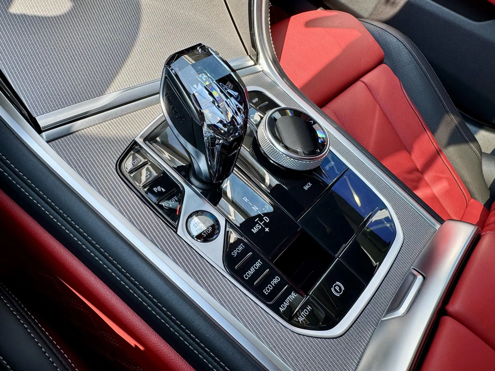 BMW BMW 8 Series Facelift 840i xDrive four-door coupe M sports suit