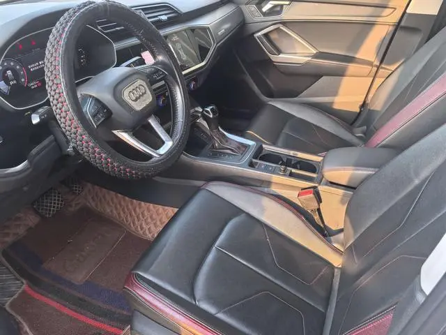 Audi Audi Q3 35 TFSI fashion and elegant
