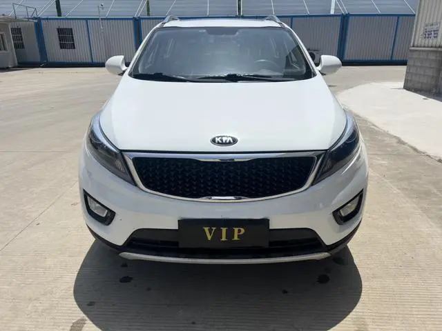 Kia Smart running 2.0L automatic two-wheel drive version GL