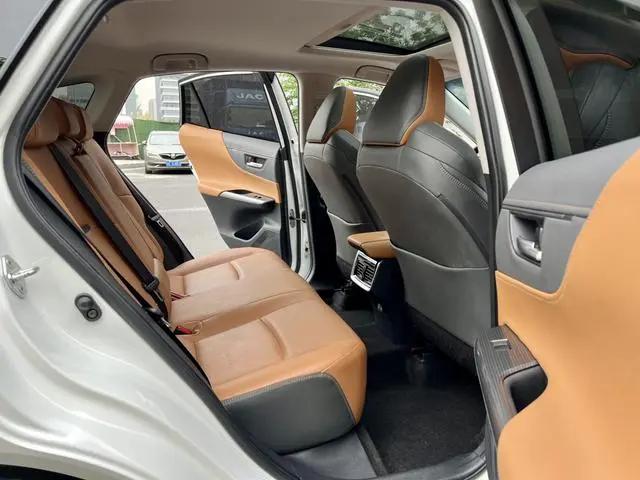 TOYOTA Weisha 2.0L CVT two-wheel drive premium edition