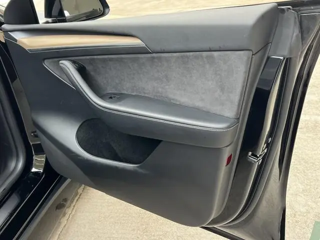 Tesla Model Y Long battery life all-wheel drive version