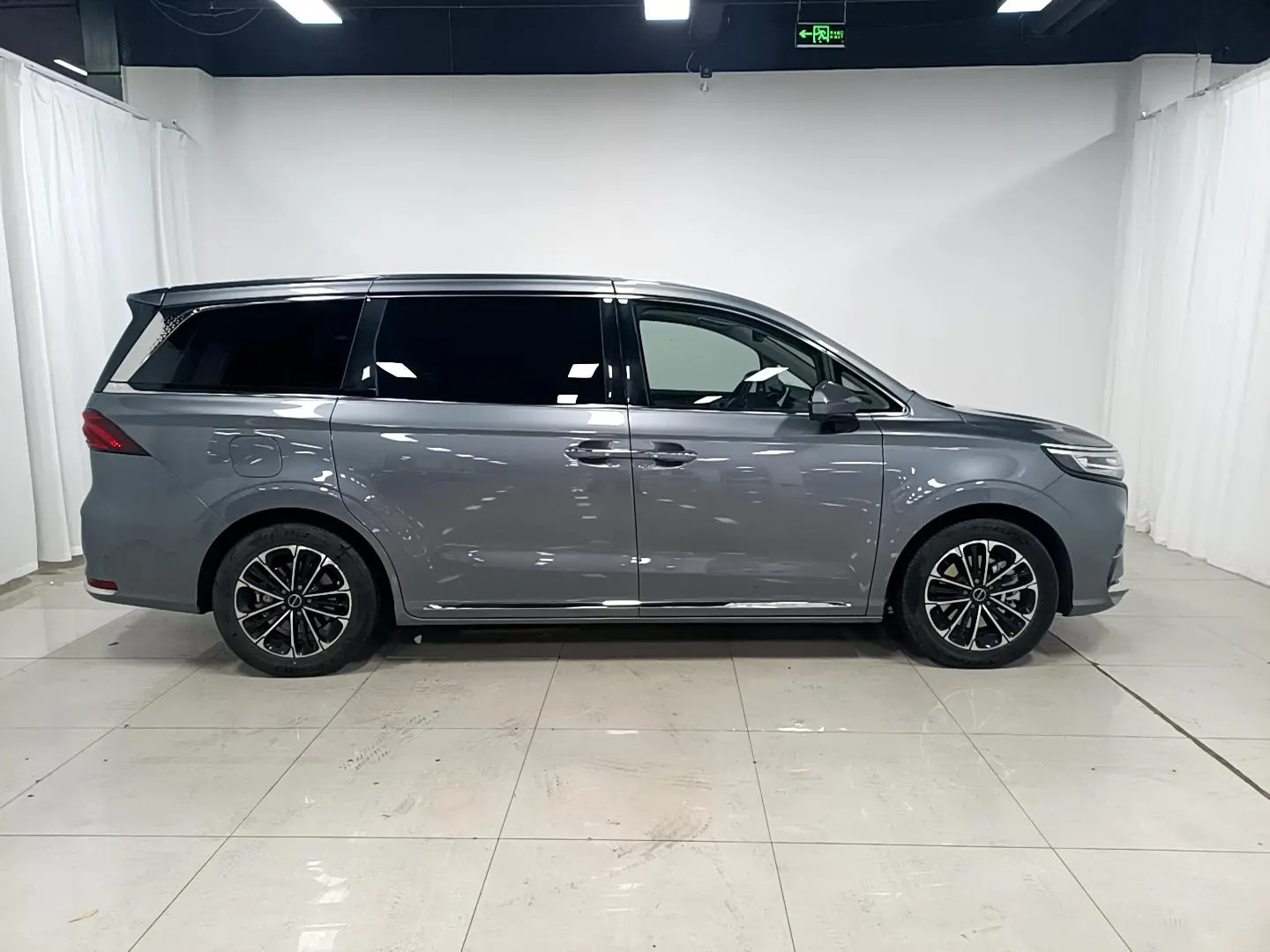 Roewe Roewe iMAX8 400TGI Premium Edition
