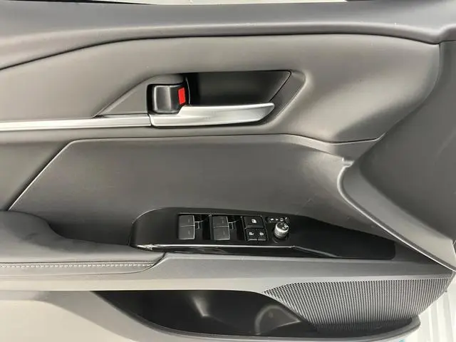 TOYOTA Camry Dual Engine 2.0 HSE Sports Lite Edition