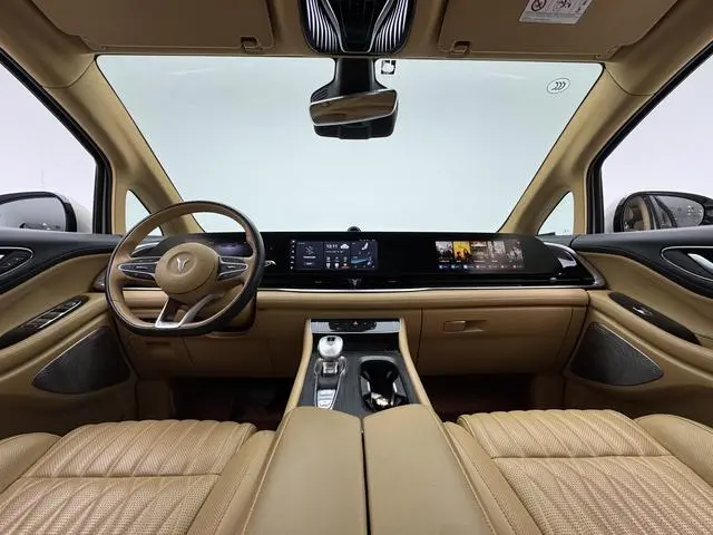 VOYAH Lantu Dreamer PHEV Low-carbon version of the dream