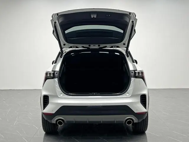 LYNK & CO Lynk 06 Remix 1.5T Jin Halo