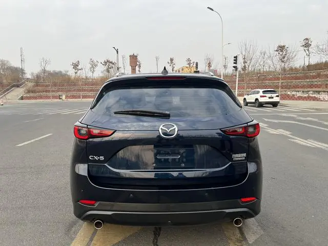 Mazda Mazda CX-5 2.0L automatic two-wheel drive Zhishang type