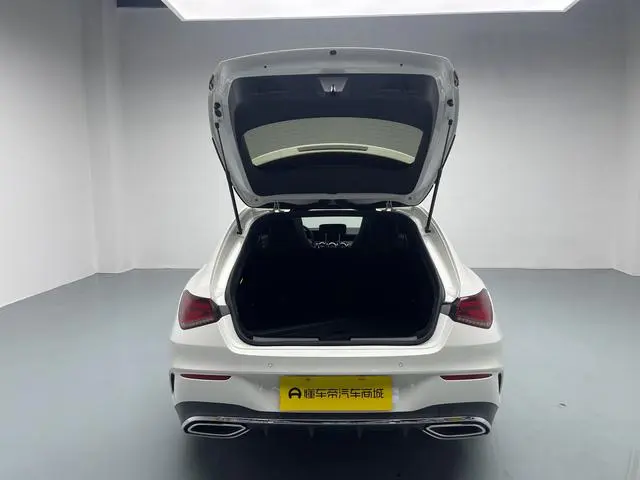Mercedes-Benz Mercedes-Benz CLA CLA 200 five-door hunting sports car