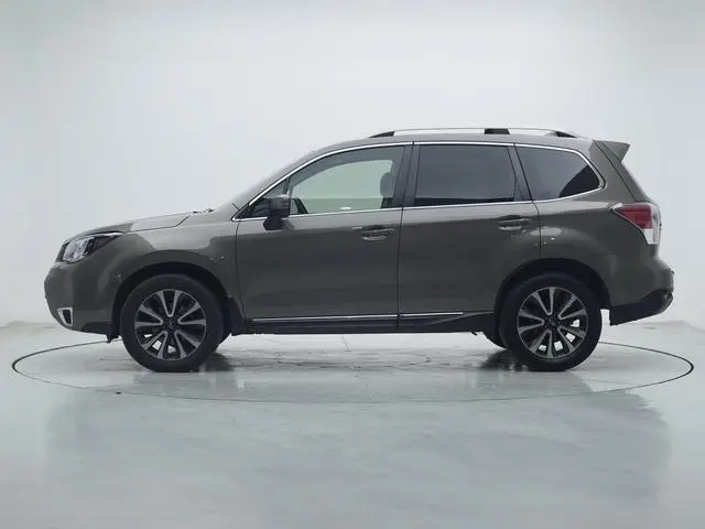 Subaru FORESTER Forester 2.5i Premium Navigation Version