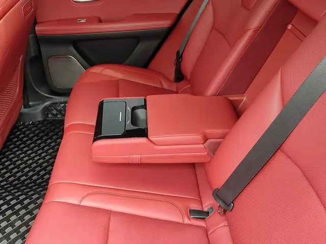 AITO Ask the world M5 Extended range Max RS four-wheel drive high-end smart driving version