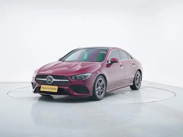Mercedes-Benz Mercedes-Benz CLA Facelift CLA 200 four-door coupe