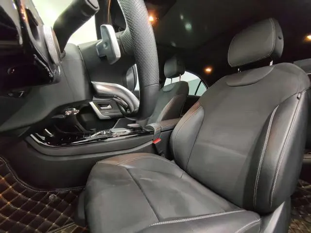 Mercedes-Benz Mercedes-Benz A-class A 200 L sports sedan fashion Version