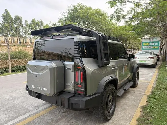 Chery Jetour Jet Traveler 2.0TD four-wheel drive Silver Dragon Wings