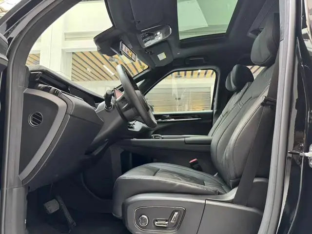 ZEEKR ZEEKR 009 Seven-seater aisle version four-wheel drive 108kWh
