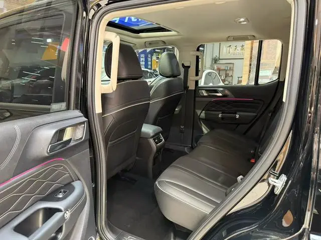 Tank Tank 300 City version 2.0T is very stylish