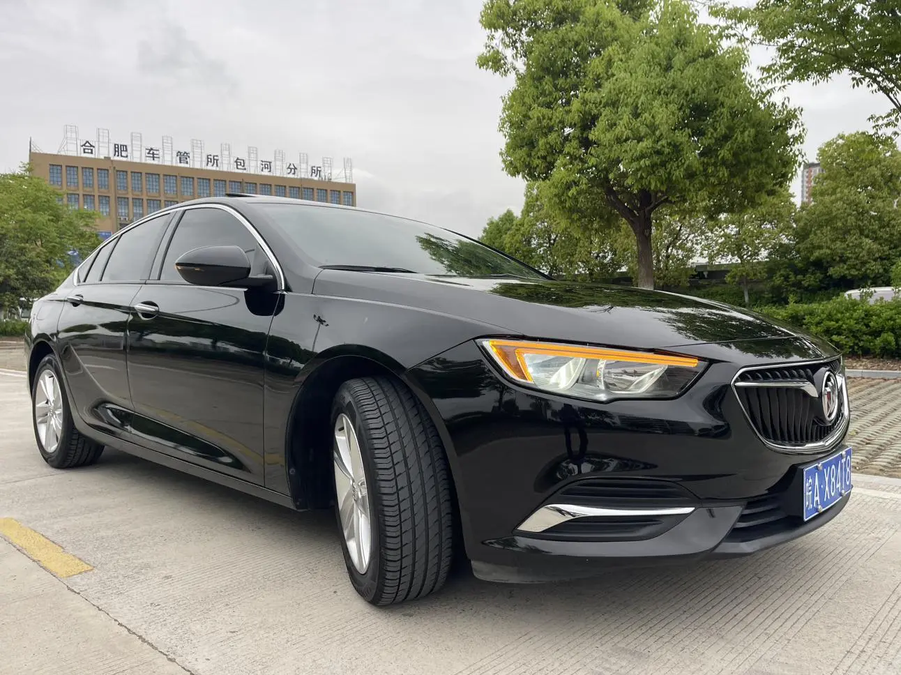 Buick Regal 20T Elite Country VI