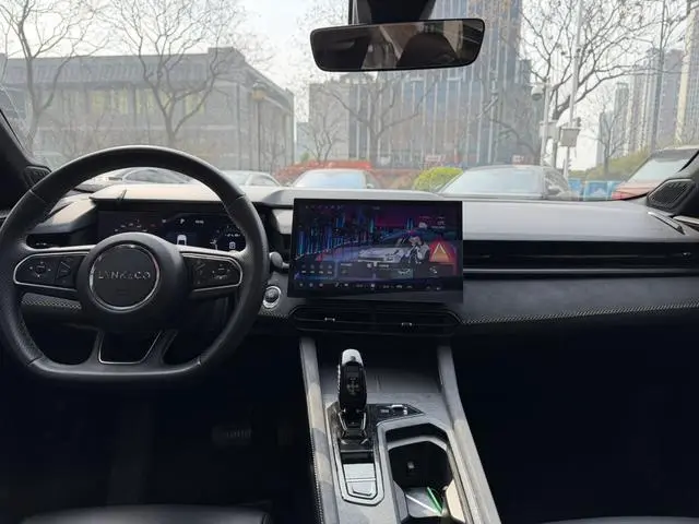 LYNK & CO Lynk 03 1.5TD DCT Jin Plus
