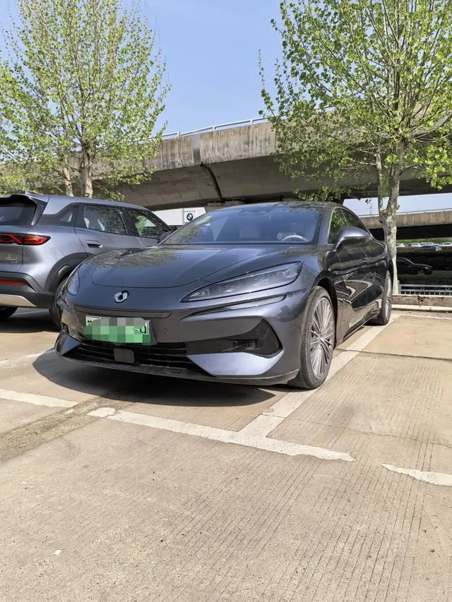 Denza Denza Z9 DM 1100 four-wheel drive Ultra version