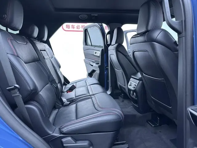 Ford Explorer EcoBoost 285 four-wheel drive sports version ST-LINE 7-seater