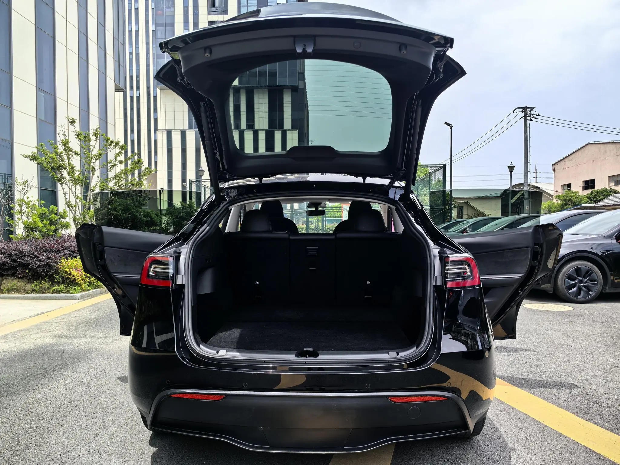 Tesla Model Y Facelifted rear-wheel drive version
