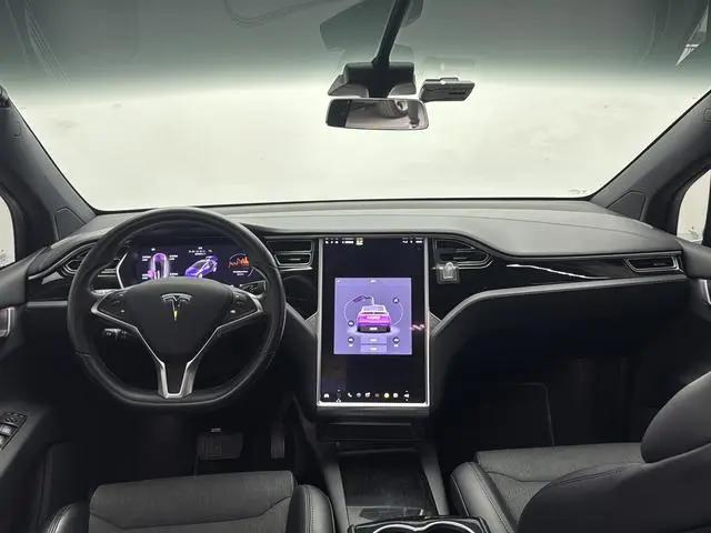 Tesla Model X 100D long battery life version