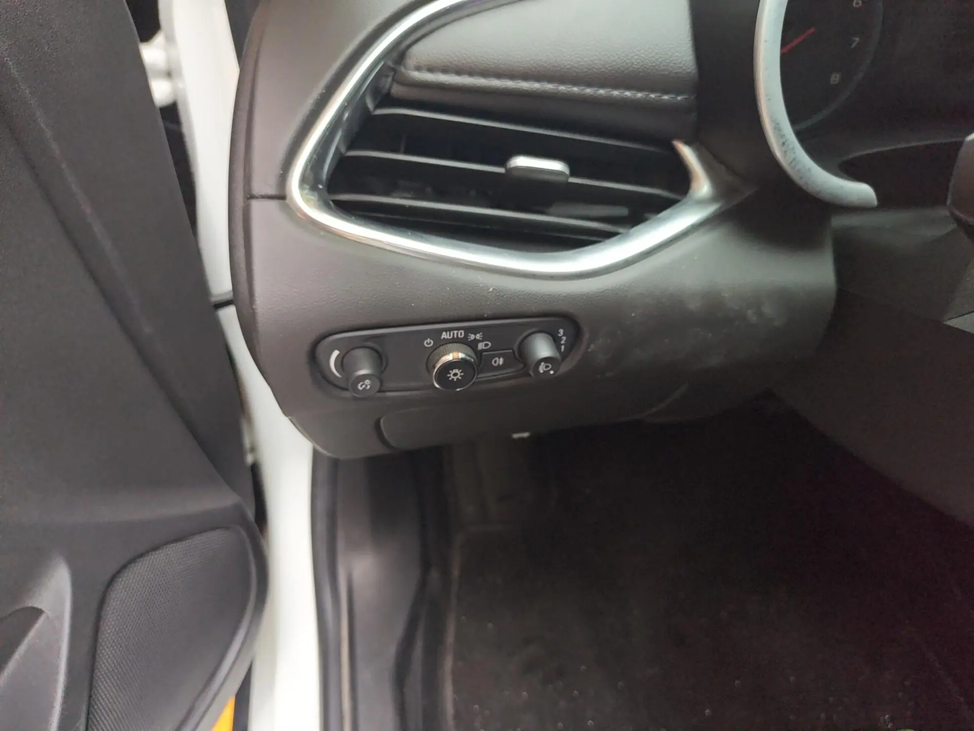 Chevrolet Mai Ruibao XL 530T Automatic Sharp Edition