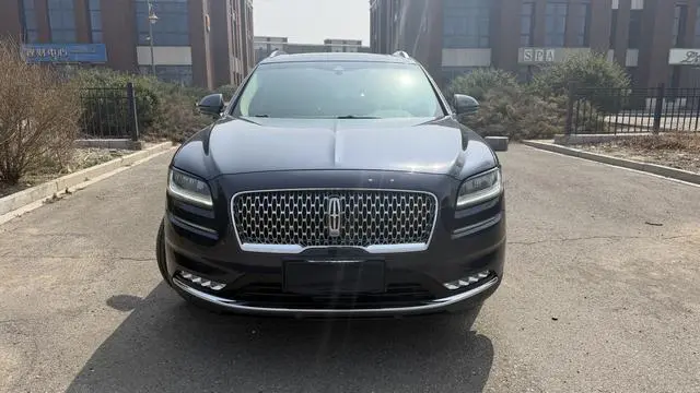 Lincoln Navigator 2.0T four-wheel drive Zunya Edition