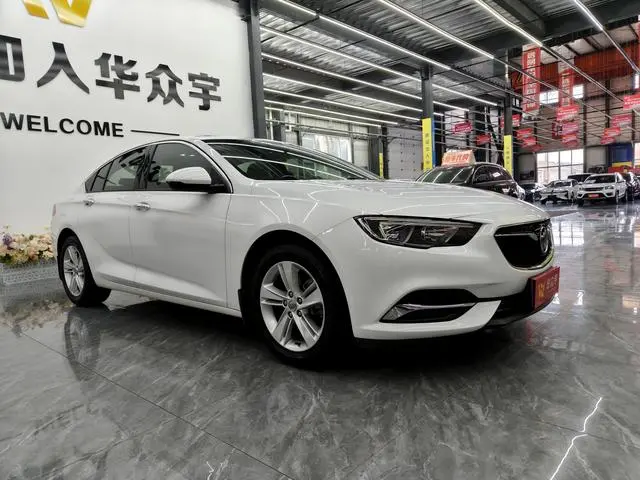 Buick Regal 20T Elite Country VI