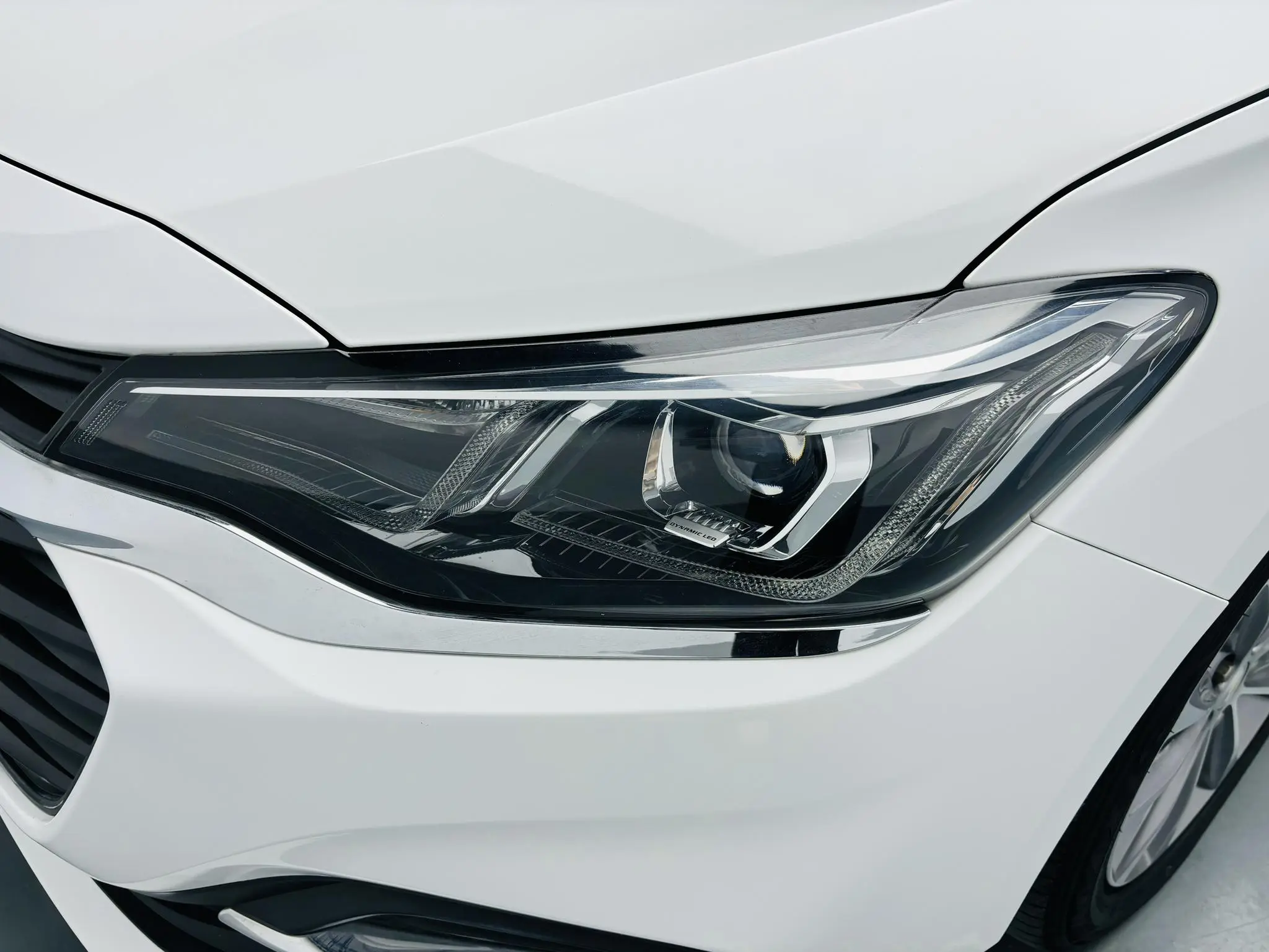 Chevrolet Cruze 320 automatic Enjoy Skylight version