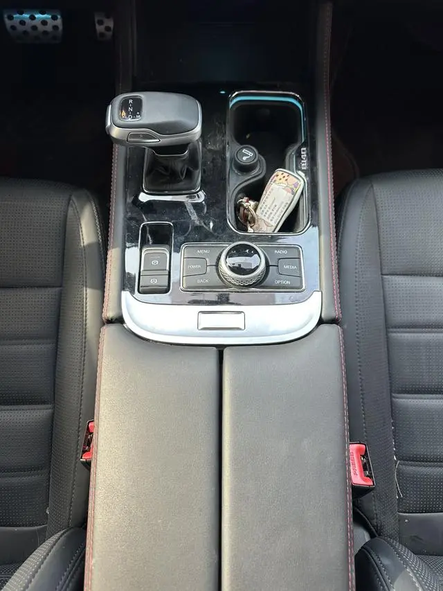 Beijing Beijing off-road BJ40 2.0D automatic four-wheel drive Blade Hero Glory Edition