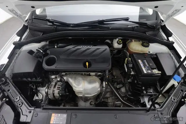 Roewe Roewe i5 1.5L CVT Diamond Edition