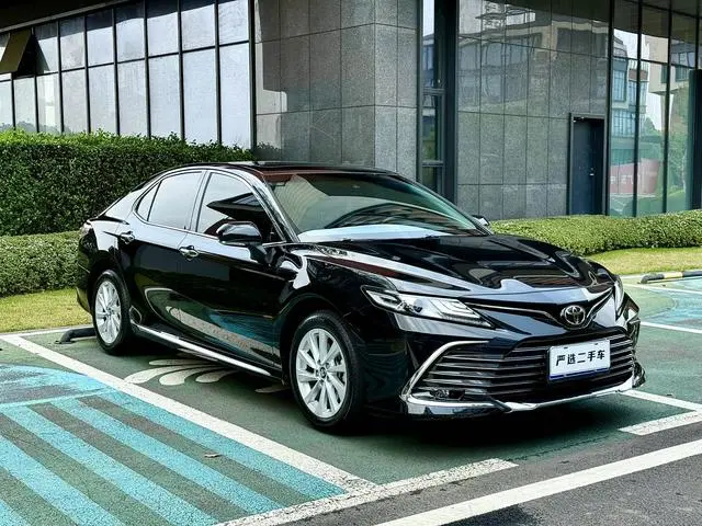 TOYOTA Camry 2.0G Deluxe Edition