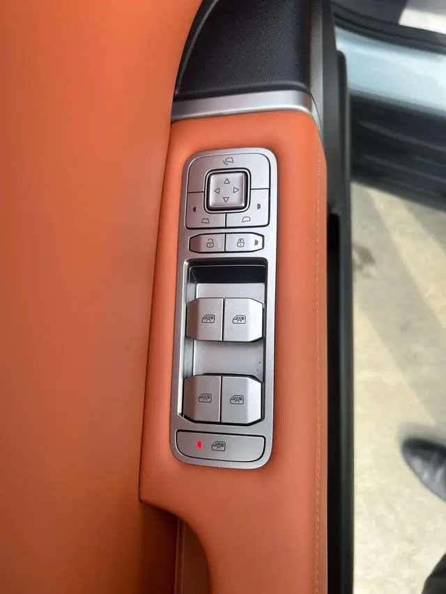 FANG CHENG BAO Titanium 7 190KM four-wheel drive Ultra version